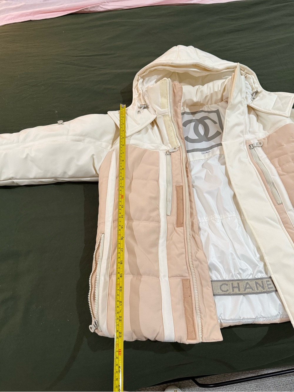 CHANEL White Ski Jacket or Winter Coat! - Picture 10 of 11